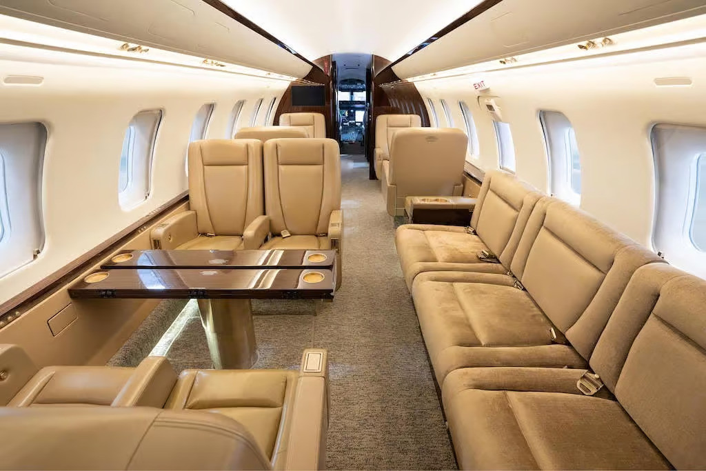 Challenger 605 - Image 2