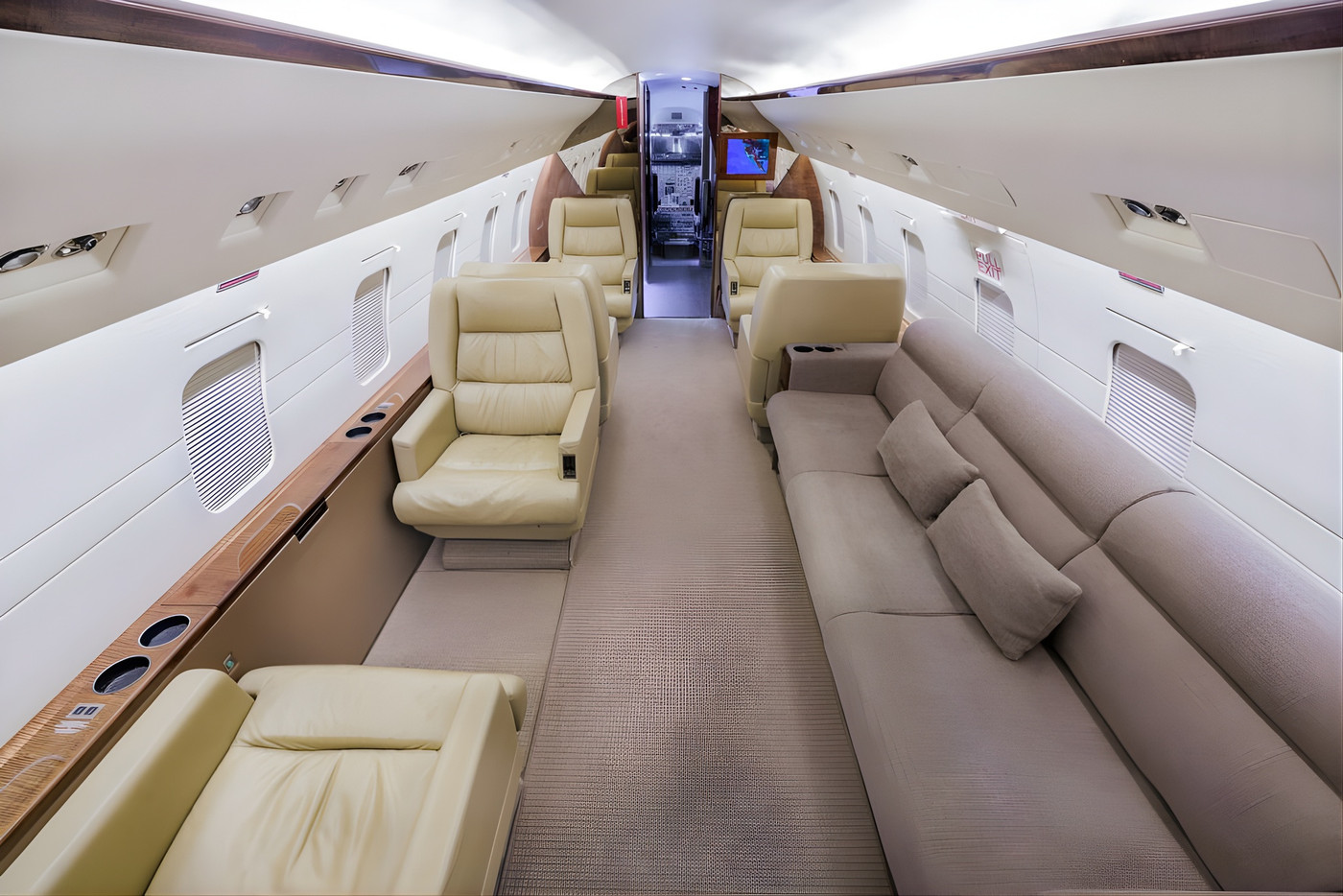 Challenger 601 - Image 4