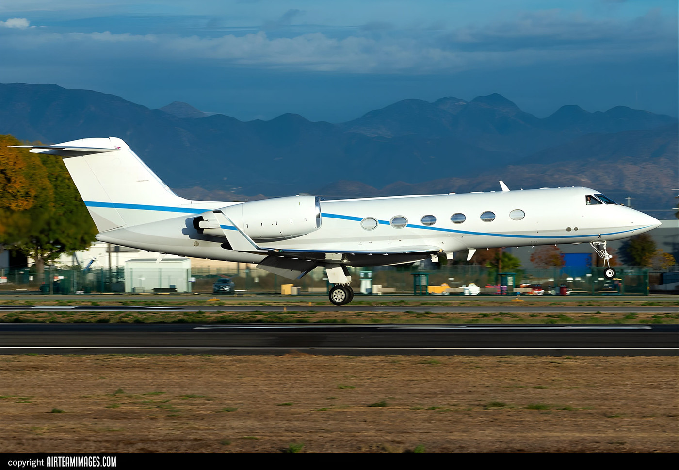 Gulfstream G-IVSP - Image 2